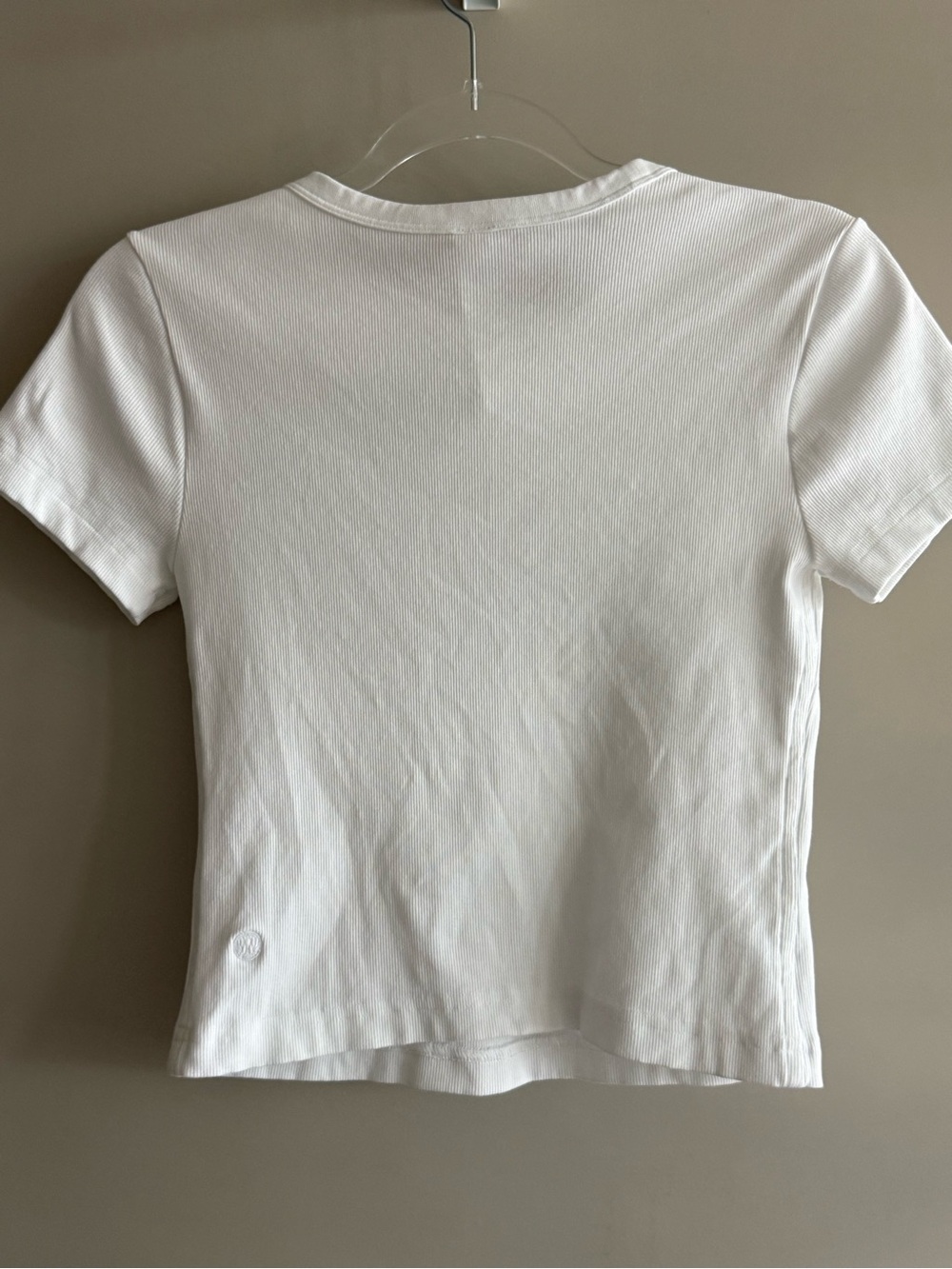 Lululemon Women’s Ribbed Tee - Picture 2 of 5